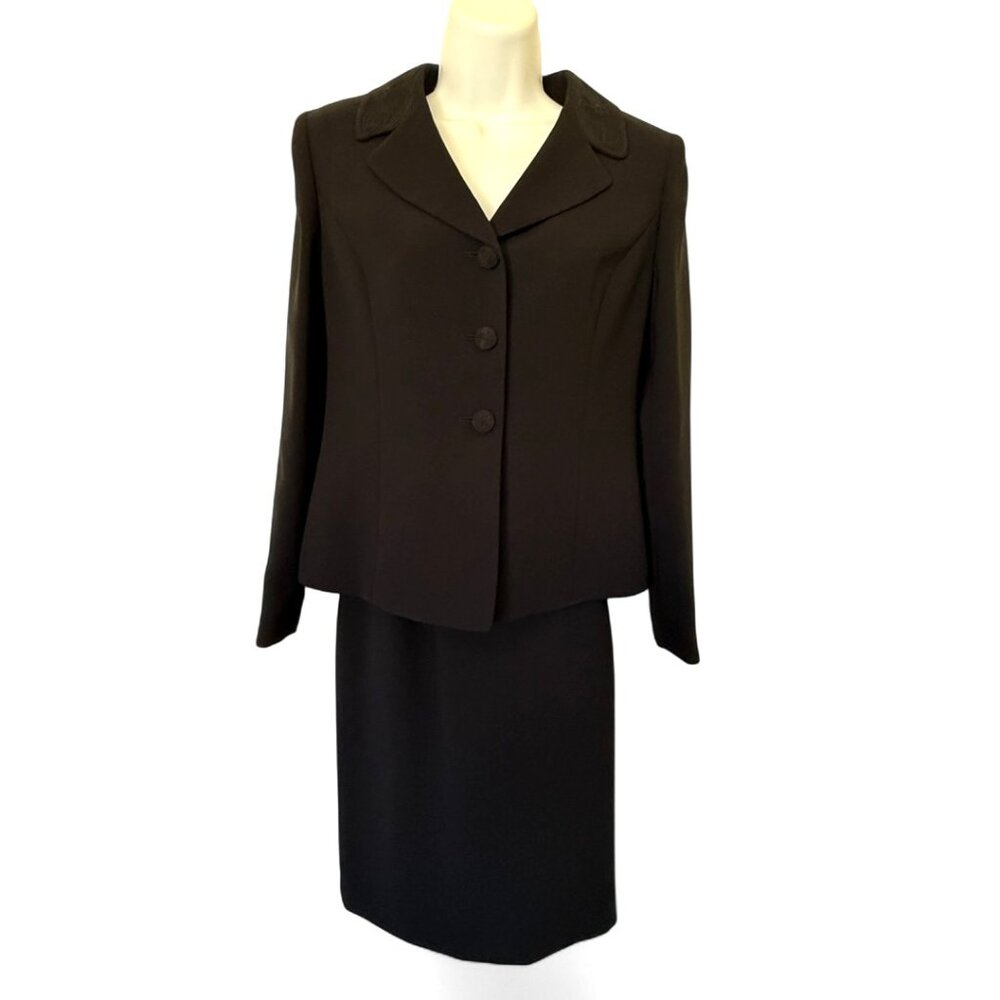 LeSuit BLACK SUIT Skirt & Jacket Embroidered Trim 2-Piece Tailored Career Church